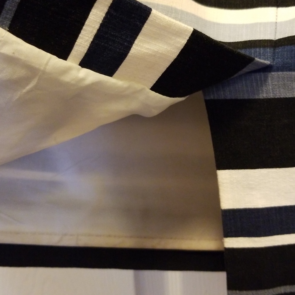 🥳Host Pick 🥂 Banana Republic Skirt - Picture 3 of 4